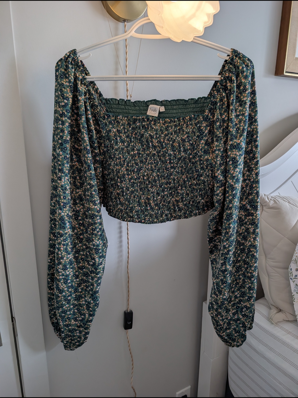 Floral Long-Sleeve Crop Top - Green